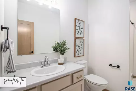 5725 E Avett Pl, Sioux Falls, SD 57108 photo 7