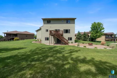 Exterior - 3708 E Wakefield Cir, Sioux Falls, SD 57103 photo 4 of 9