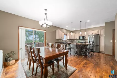 Dining - 3708 E Wakefield Cir, Sioux Falls, SD 57103 photo 1 of 1