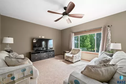 Living - 3708 E Wakefield Cir, Sioux Falls, SD 57103 photo 2 of 2