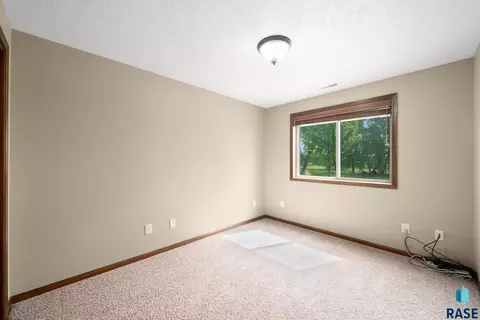 Bedroom - 3708 E Wakefield Cir, Sioux Falls, SD 57103 photo 7 of 7