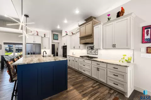 Kitchen - 2440 N Alberta Trl, Tea, SD 57064 photo 2 of 8