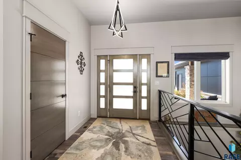 Entry Way - 2440 N Alberta Trl, Tea, SD 57064 photo 1 of 4