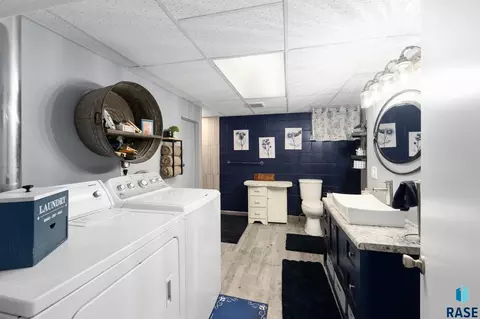 206 E 4th St, Dell Rapids, SD 57022 photo 8