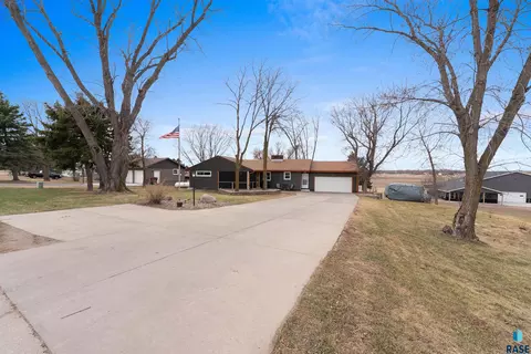 Exterior - 1409 Splitrock Blvd, Brandon, SD 57005 photo 1 of 8