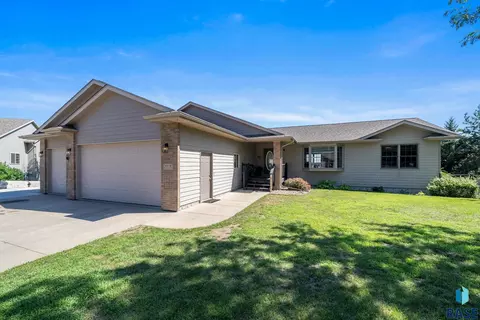 Holiday Dr, Canton, SD 57013 photo 2