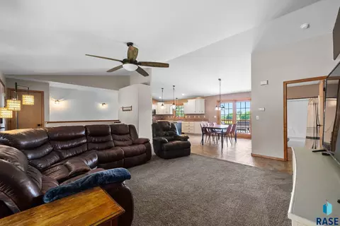 Holiday Dr, Canton, SD 57013 photo 8