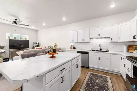 Kitchen - 2413 E Copalis Pl, Sioux Falls, SD 57108 photo 1 of 3