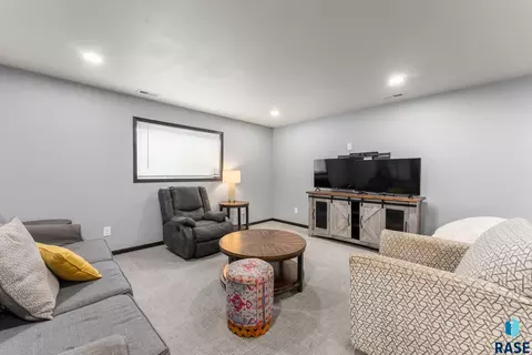 Other - 1208 N Broken Bow Ave, Sioux Falls, SD 57103 photo 11 of 14