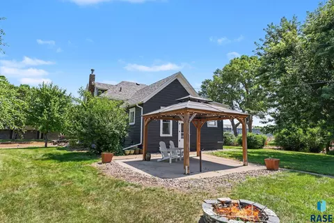 803 N Egan Ave, Madison, SD 57042 photo 22