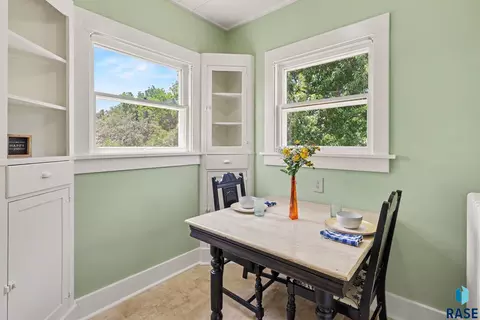 803 N Egan Ave, Madison, SD 57042 photo 6