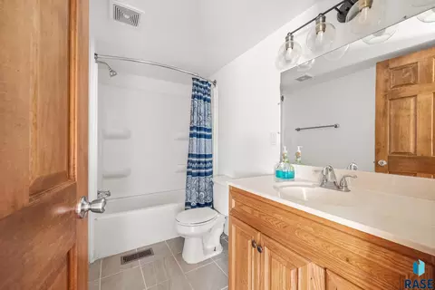 505 N Eagle Pl, Sioux Falls, SD 57107 photo 11