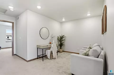 Entry Way - 8015 E Tencate Pl, Sioux Falls, SD 57110 photo 1 of 1