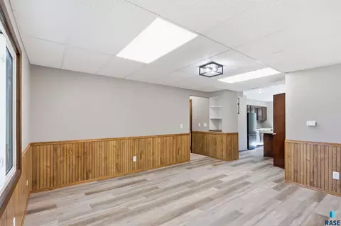 2104 E Russell St, Sioux Falls, SD 57103 photo 6