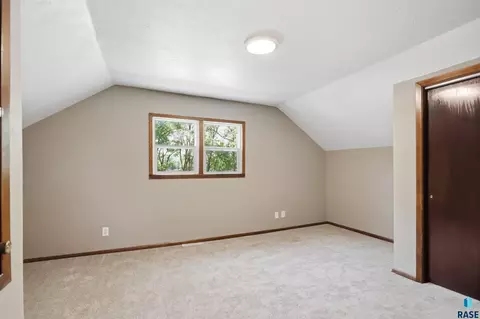 2104 E Russell St, Sioux Falls, SD 57103 photo 15