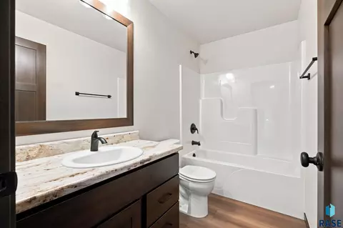 Bath - 3917 E Iron Bridge Pl, Sioux Falls, SD 57108 photo 4 of 4