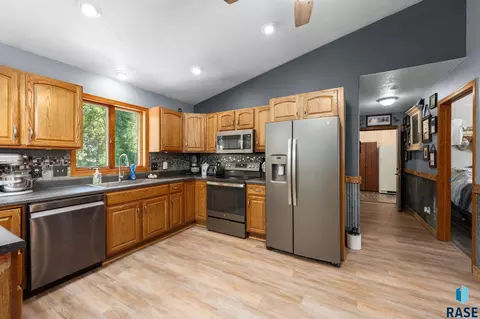 Kitchen - 29001 486th Ave, Fairview, SD 57027 photo 2 of 2
