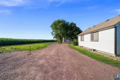 Exterior - 48246 264th St, Brandon, SD 57005 photo 7 of 9