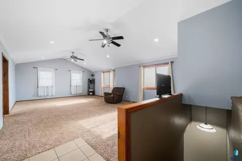 Entry Way - 48246 264th St, Brandon, SD 57005 photo 3 of 3