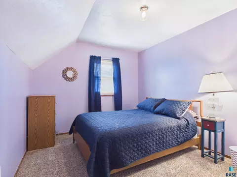 Bedroom - 43116 230 St, Howard, SD 57349 photo 7 of 8