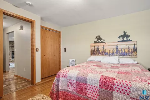 Bedroom - 25558 472nd Ave, Renner, SD 57055 photo 1 of 8