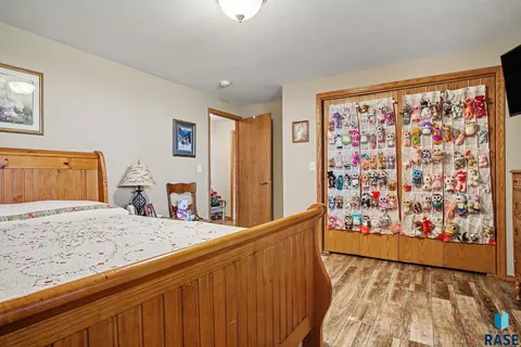 Bedroom - 25558 472nd Ave, Renner, SD 57055 photo 4 of 8