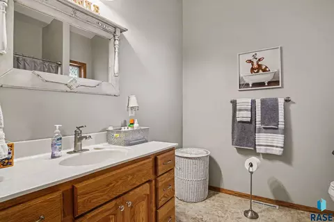 Bath - 25558 472nd Ave, Renner, SD 57055 photo 3 of 3