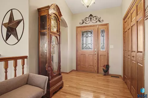 Entry Way - 25558 472nd Ave, Renner, SD 57055 photo 1 of 1