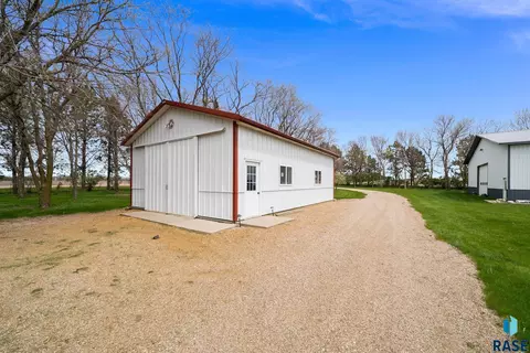 48349 276th St, Canton, SD 57013 photo 8
