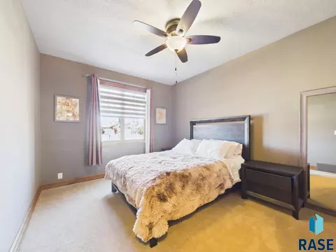 Bedroom - E 77th St, Sioux Falls, SD 57108 photo 2 of 4