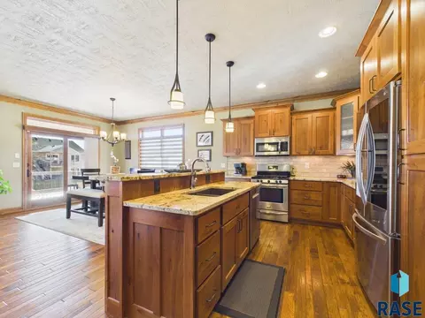 Kitchen - E 77th St, Sioux Falls, SD 57108 photo 1 of 3