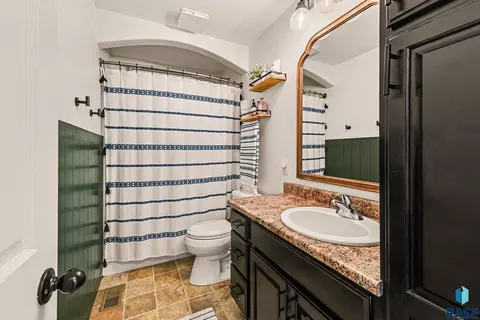 Bath - 1025 N Rose Ave, Tea, SD 57064 photo 1 of 2