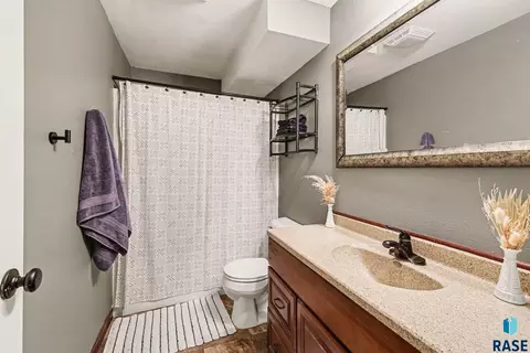 Bath - 1025 N Rose Ave, Tea, SD 57064 photo 2 of 2