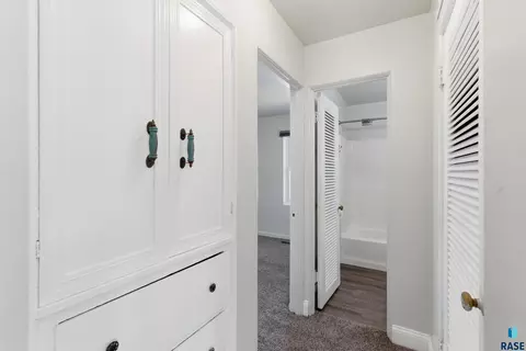 Entry Way - 1508 W 28th St, Sioux Falls, SD 57105 photo 1 of 1