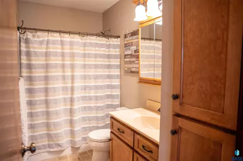 Bath - 507 W Mary St, Worthing, SD 57077 photo 2 of 5