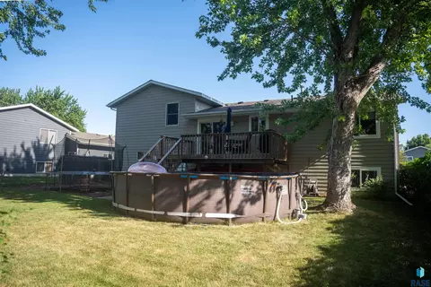 Exterior - 507 W Mary St, Worthing, SD 57077 photo 6 of 6