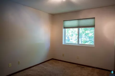 Bedroom - 507 W Mary St, Worthing, SD 57077 photo 3 of 8