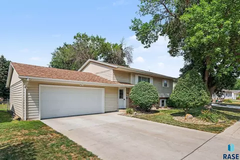 Other - 608 E Walnut St, Harrisburg, SD 57032 photo 7 of 9