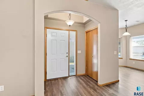 Entry Way - S Hoffman Pl, Sioux Falls, SD 57108 photo 1 of 1