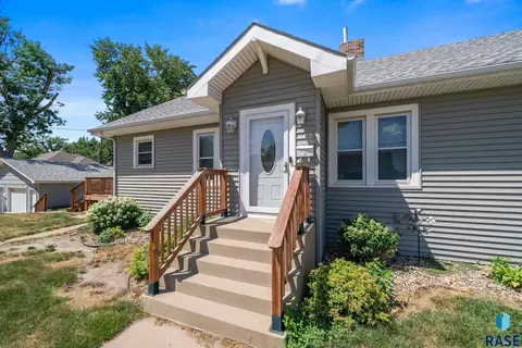 600 W 22nd St, Sioux Falls, SD 57105