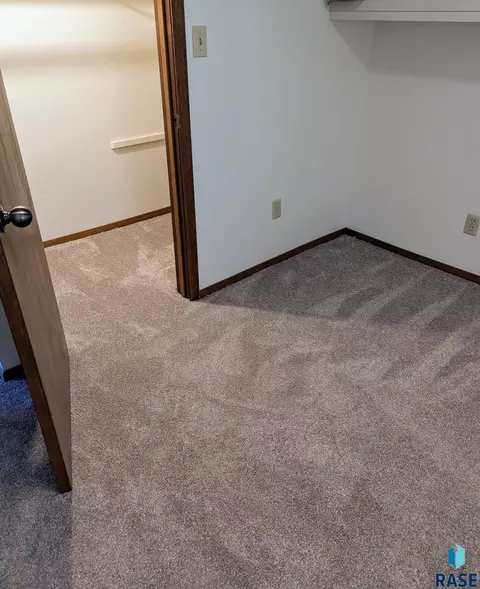 Bedroom - 1426 E 17th St, Sioux Falls, SD 57104 photo 3 of 4