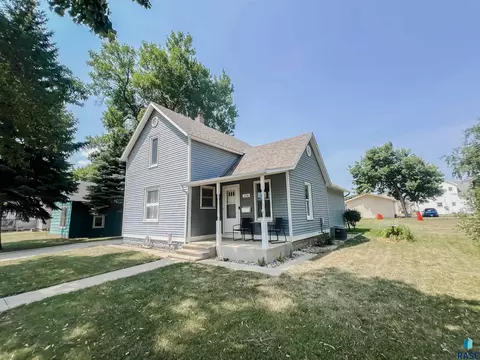 116 W Fletcher St, Luverne, MN 56156