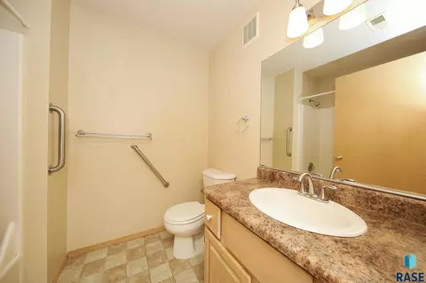 Bath - 4801 S Oxbow Ave # 101, Sioux Falls, SD 57106 photo 2 of 2