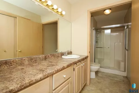 Bath - 4801 S Oxbow Ave # 101, Sioux Falls, SD 57106 photo 1 of 2