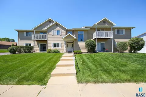 Exterior - 4801 S Oxbow Ave # 101, Sioux Falls, SD 57106 photo 2 of 2
