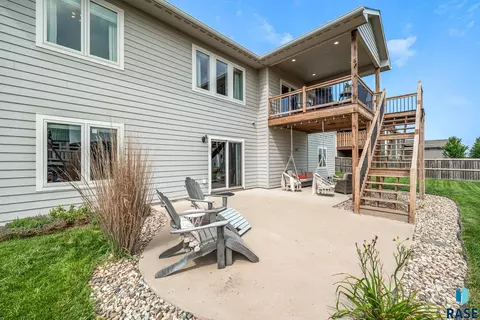 Exterior - 7009 E Sierra Trl, Sioux Falls, SD 57110 photo 6 of 13