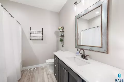 Bath - 7009 E Sierra Trl, Sioux Falls, SD 57110 photo 3 of 4