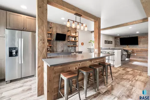 Kitchen - 7009 E Sierra Trl, Sioux Falls, SD 57110 photo 7 of 7