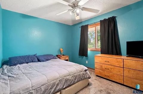 Bedroom - 900 E Magnolia Dr, Brandon, SD 57005 photo 1 of 3