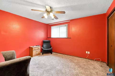 Bedroom - 900 E Magnolia Dr, Brandon, SD 57005 photo 3 of 3